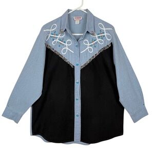 Vintage S.B. Collections Western Embroidered Denim Shirt – Medium – Made in USA